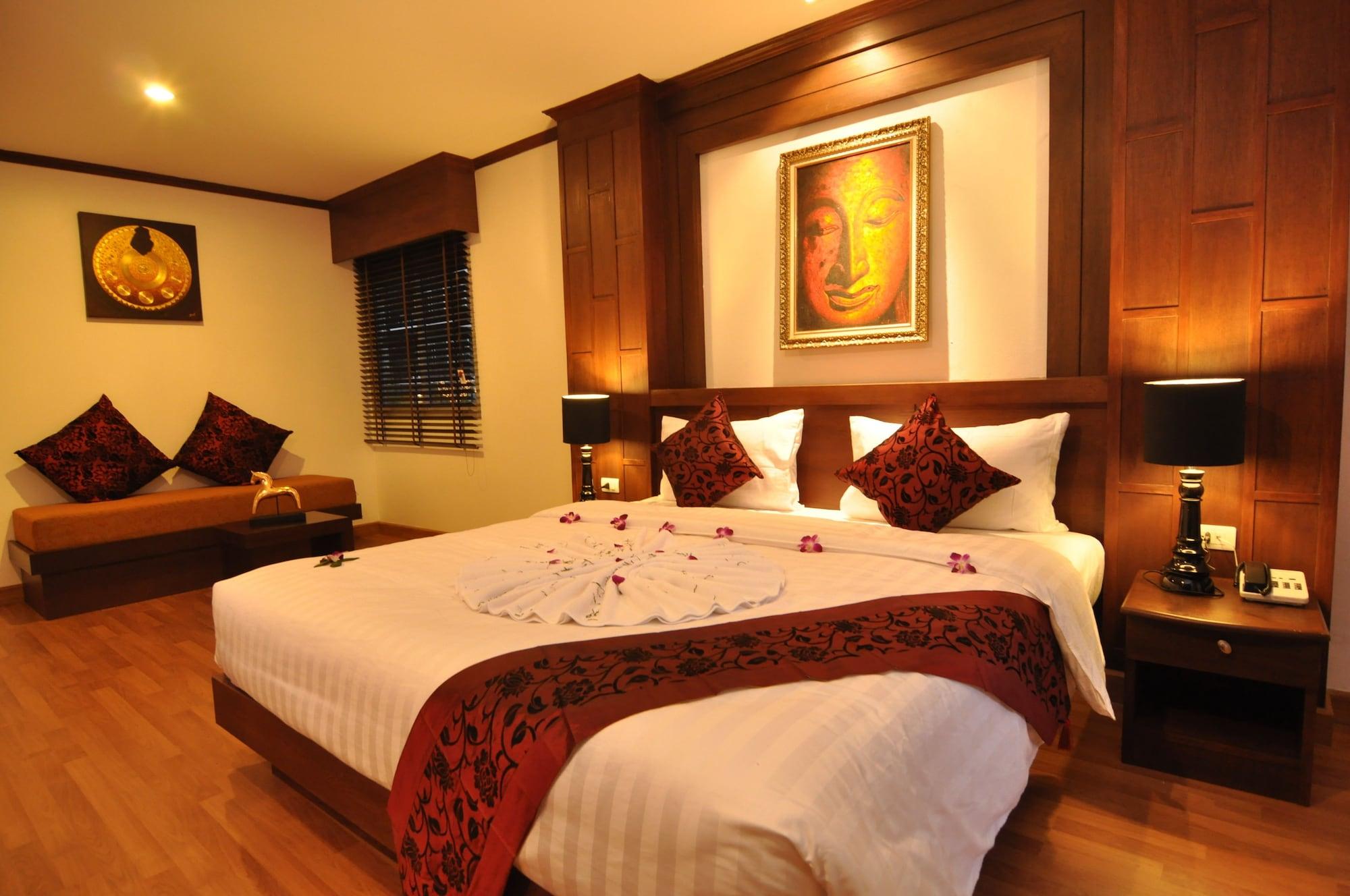 Hemingway'S Hotel Patong Bagian luar foto
