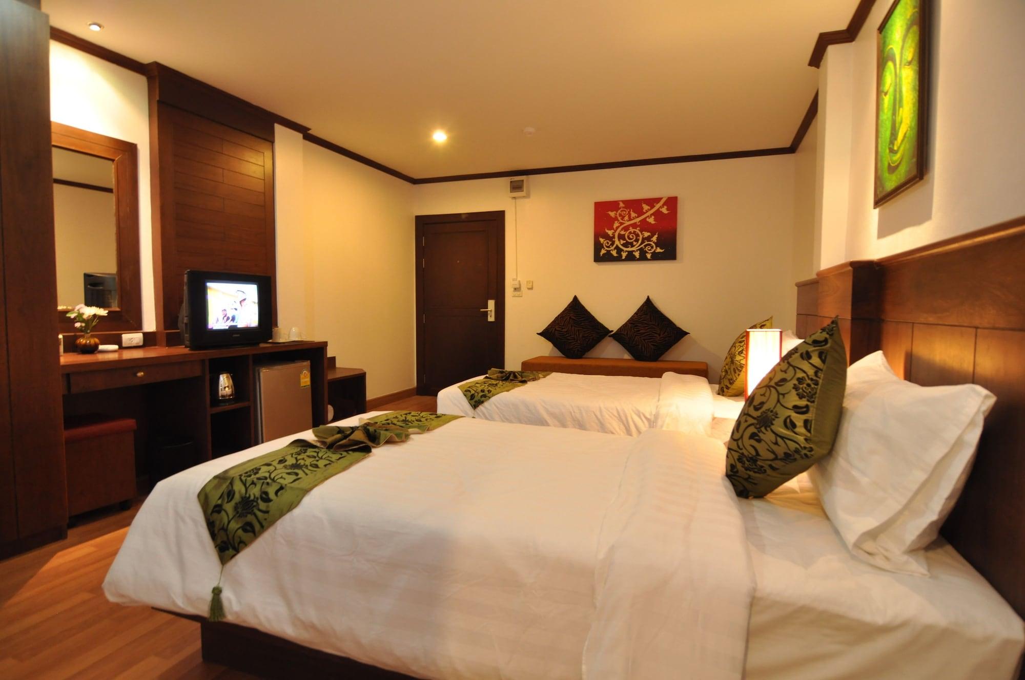 Hemingway'S Hotel Patong Bagian luar foto