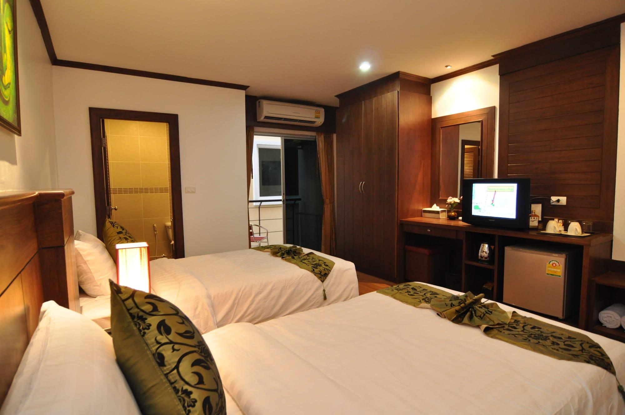 Hemingway'S Hotel Patong Bagian luar foto