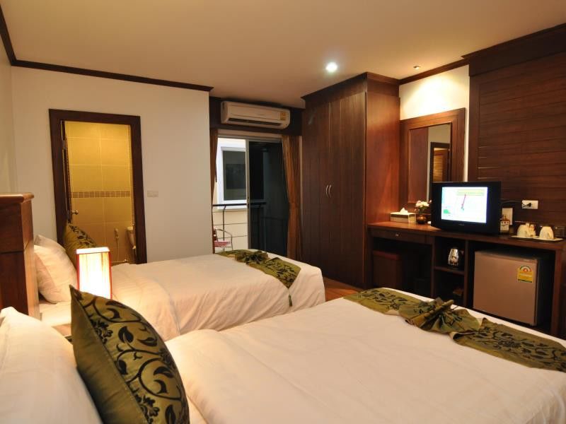 Hemingway'S Hotel Patong Bagian luar foto