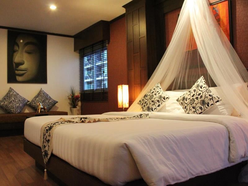 Hemingway'S Hotel Patong Bagian luar foto