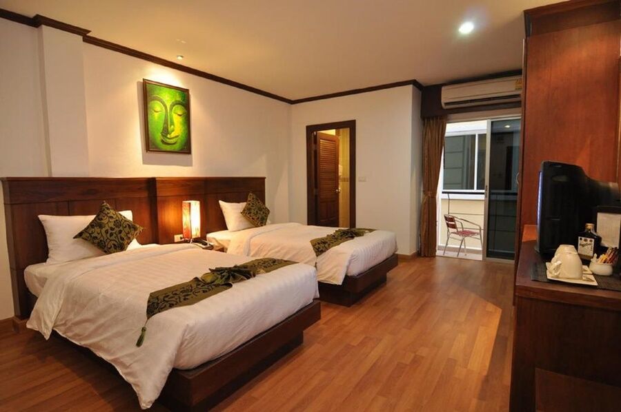Hemingway'S Hotel Patong Bagian luar foto