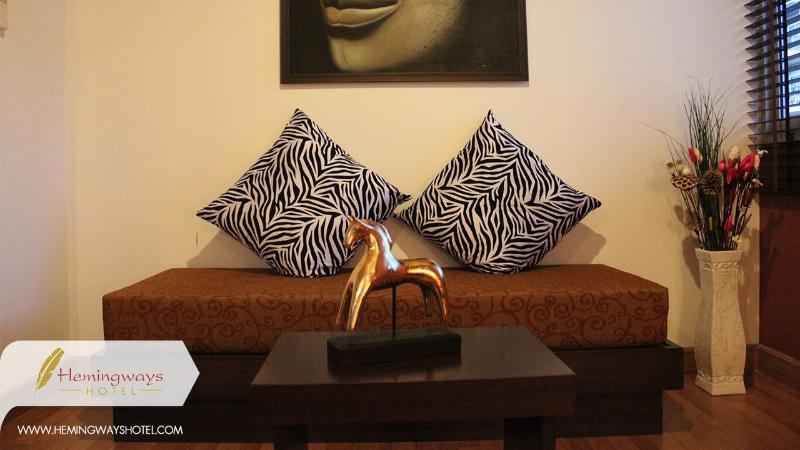 Hemingway'S Hotel Patong Bagian luar foto